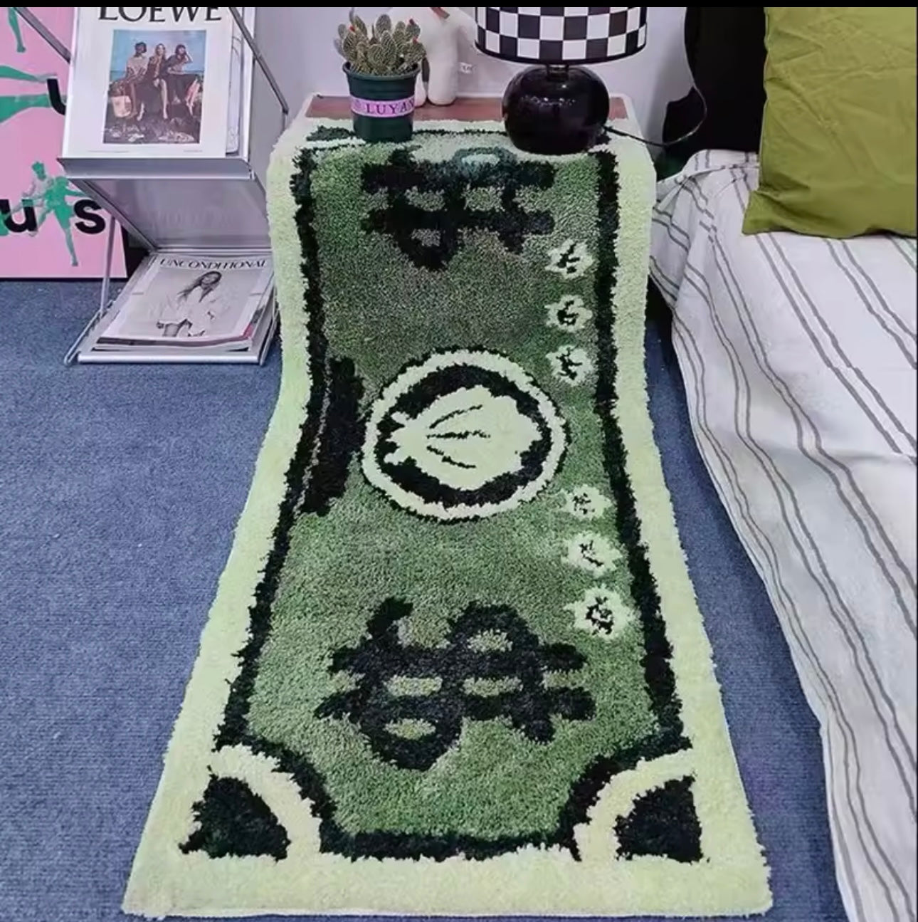 Money Clam Rug Tufted