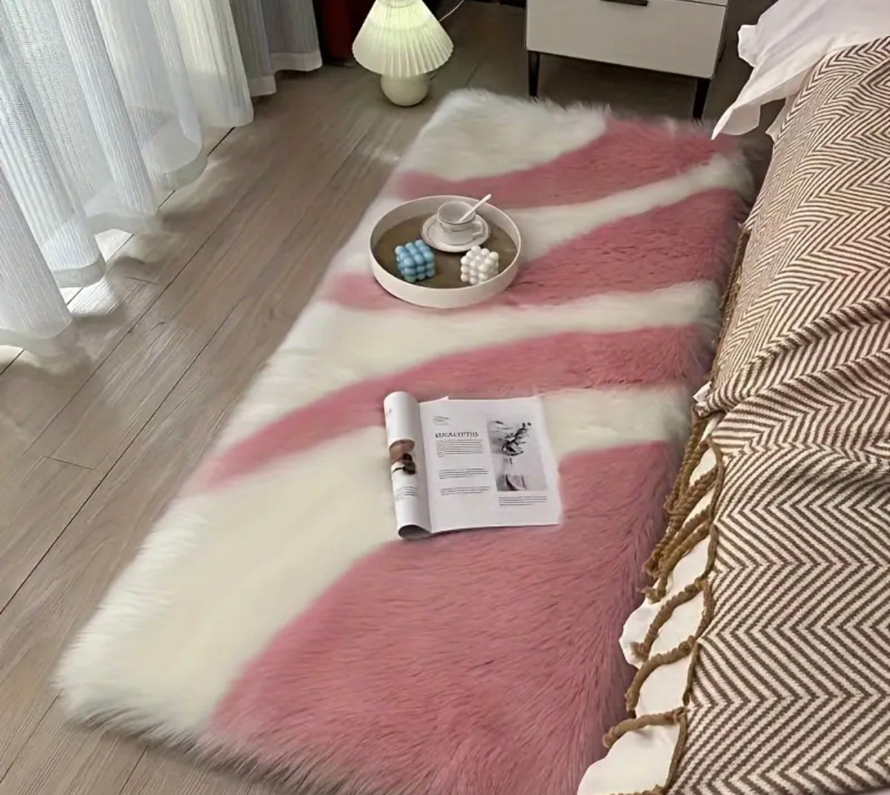 FLUFFY BEDSIDE RUG