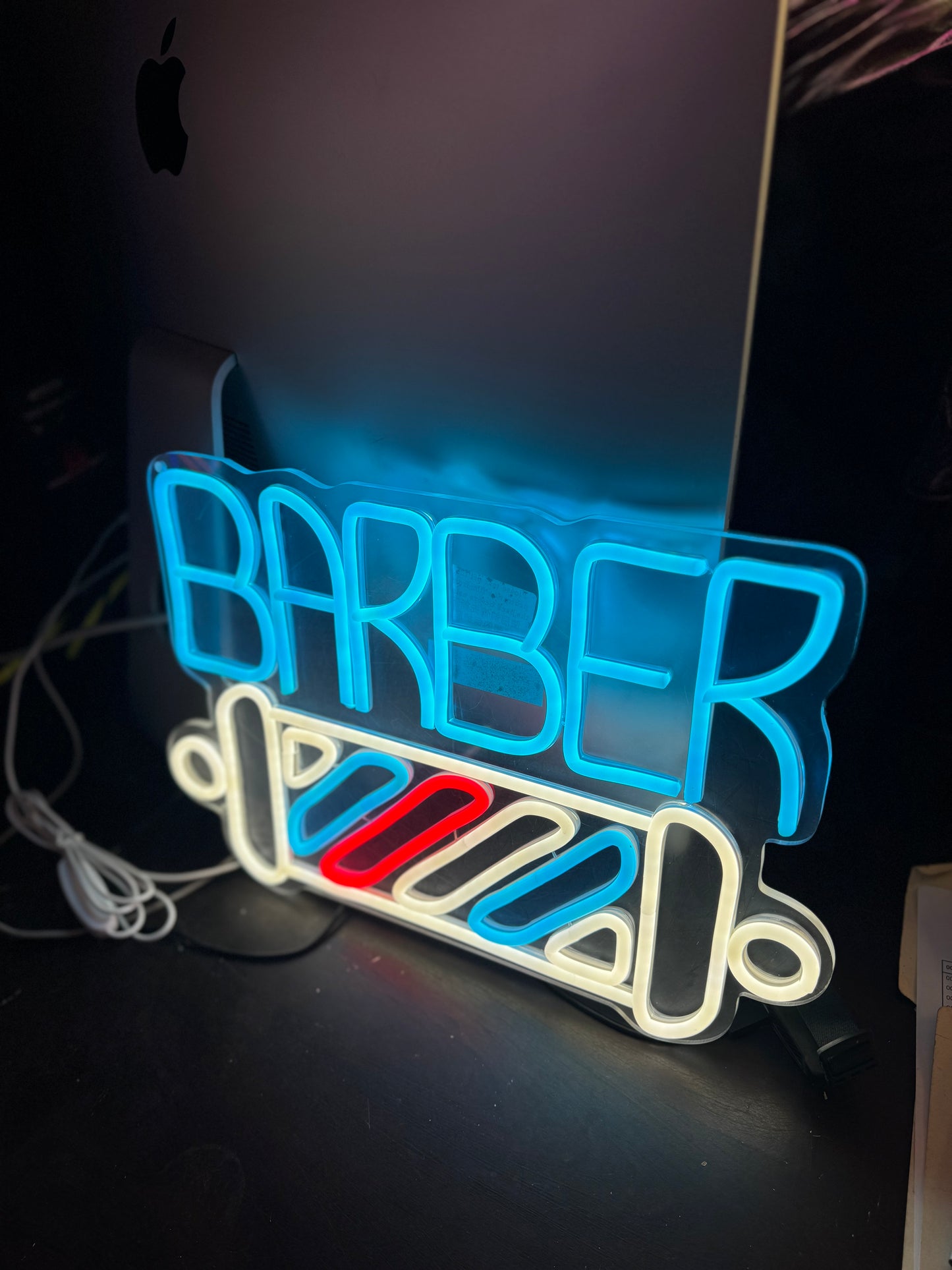 BARBER NEON