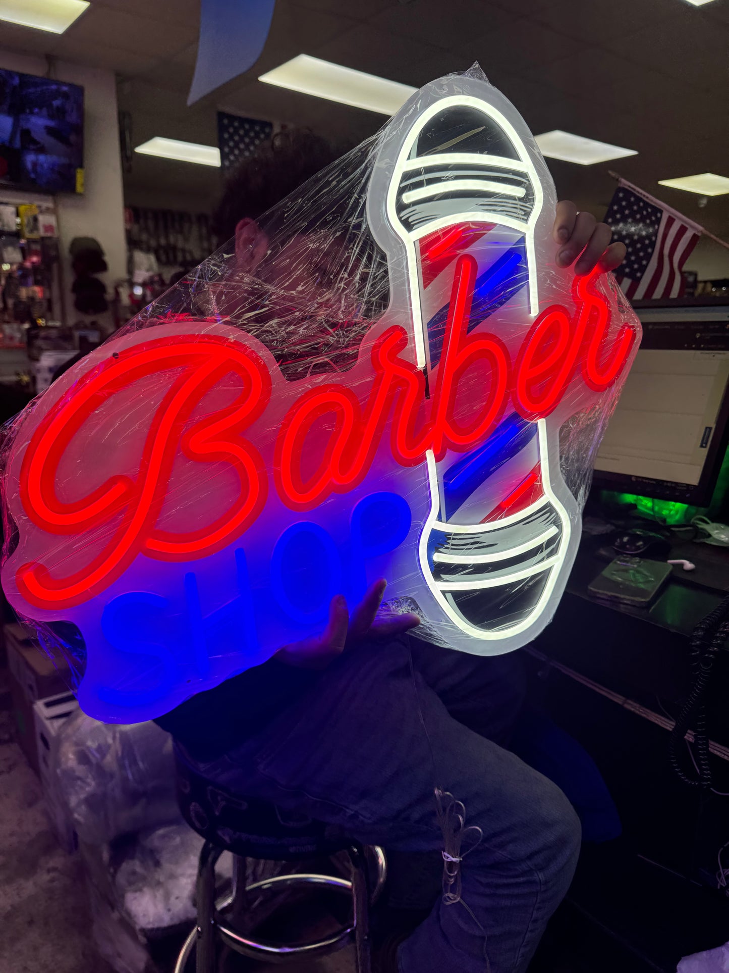 BARBER SHOP NEON